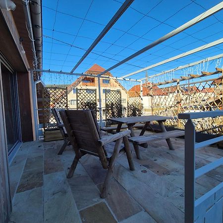 Orchamps-Vennes Del Vino Bar A Vin & Guitares Appartement Sauna Terrasse Garage المظهر الخارجي الصورة