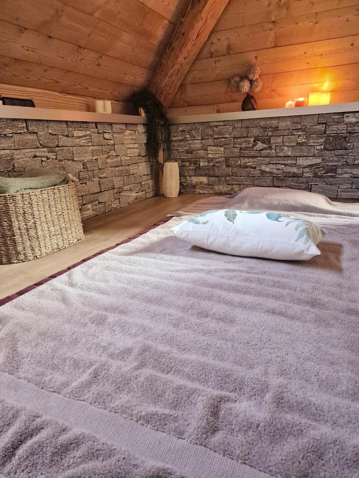 Orchamps-Vennes Del Vino Bar A Vin & Guitares Appartement Sauna Terrasse Garage المظهر الخارجي الصورة